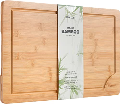 Premium Schneidebrett aus Bio Bambus von Harcas. XL-Schneidebrett 45cm x 30cm x 2cm. Ideal für Fleisch, Gemüse und Käse. Professionell, langlebig und widerstandsfähig. Mit Saftrille