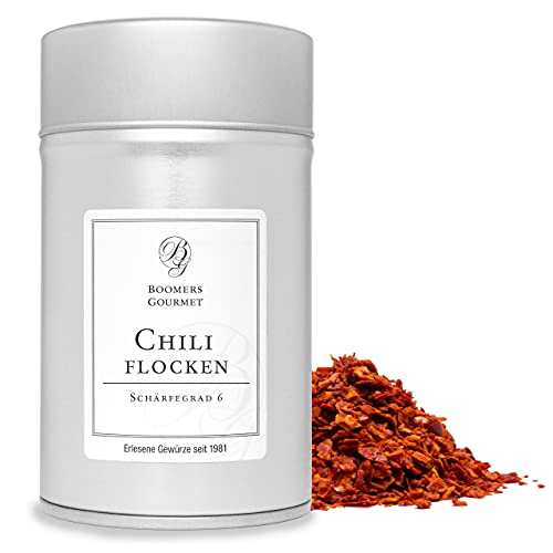 Boomers Gourmet - Chiliflocken Schärfegrad 6, Chilli Flocken geschrotet ohne Kerne mit idealer Schärfe - Gewürzdose 11,5 cm - 100 g