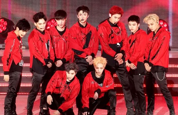 EXO toppen die iTunes Charts in 85 Regionen