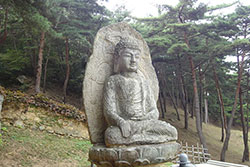 Gyeongju-sitzender-Buddha