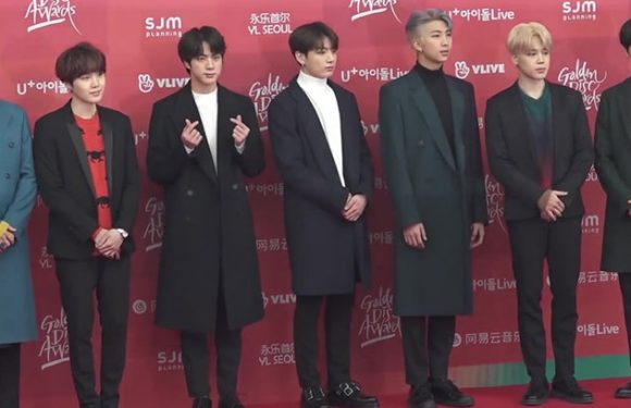 Pakistanisches Modelabel hatte Kleid mit BTS‘ Love Yourself Blumen