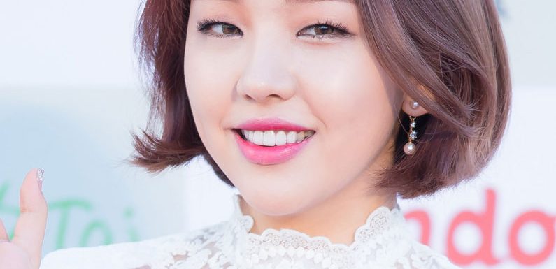 Neue Teaser Schedules zu Baek A Yeon’s 5. Minialbum sind nun bekannt