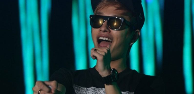 Simon Dominic lässt sich Vorwurf von einem Netizen nicht gefallen