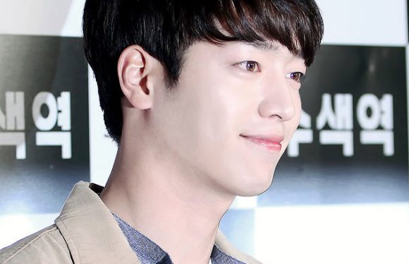 Shortnews: Schauspieler Seo Kangjoon tritt heute seinen Wehrdienst an